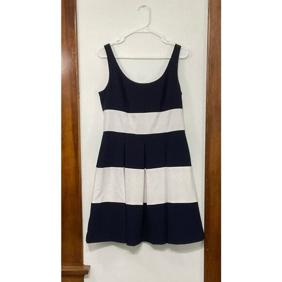 Lauren Ralph Lauren Sleeveless Fit & Flare Dress Pleated Navy Size 10 Medium - Picture 9 of 9